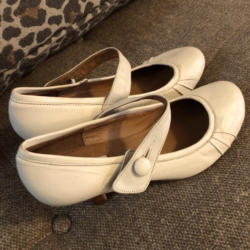 Steve Madden Mary Jane pumps size 9